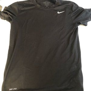 black nike t-shirt